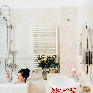 Private Bathroom Triple Room