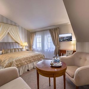 Deluxe Zimmer mit Kingsize-Bett