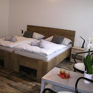 Standard Zimmer mit zwei Einzelbetten