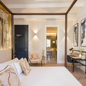 Deluxe Zimmer mit Kingsize-Bett