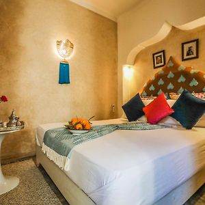 Standard Zimmer mit Kingsize-Bett