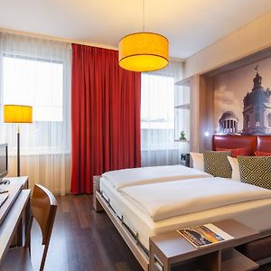 Studio mit Queensize-Bett