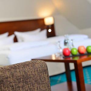Comfort Zimmer mit Kingsize-Bett