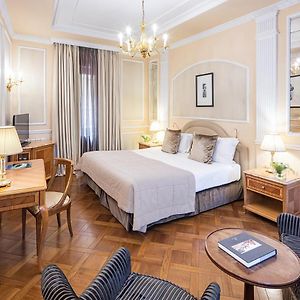 Deluxe Zimmer mit Kingsize-Bett