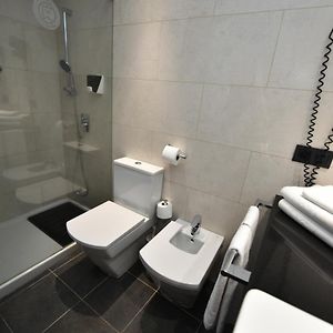 Zimmer mit zwei Einzelbetten