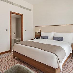 Beach King Room Hearing accessible