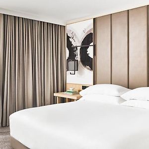 Deluxe Zimmer mit Kingsize-Bett