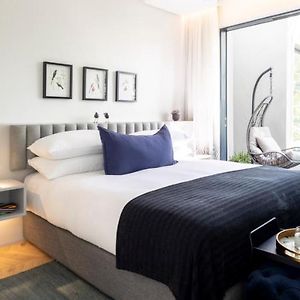Luxus Zimmer mit Kingsize-Bett