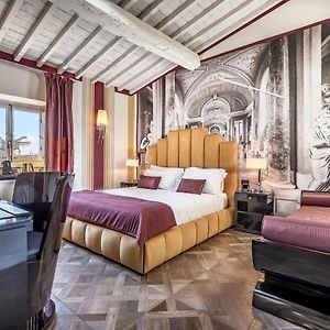Deluxe Zimmer mit Kingsize-Bett