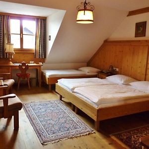 Familien-Zimmer