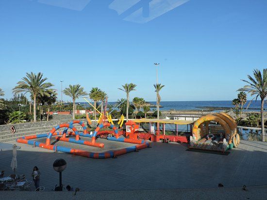 das Einkaufszentrum Atlantico