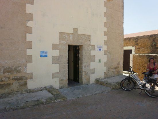 Castillo de Guzmán El Bueno