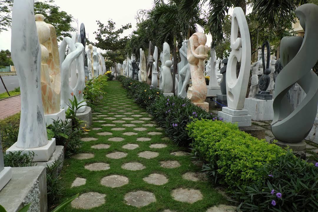 Steinbildhauerdorf Non Nuoc