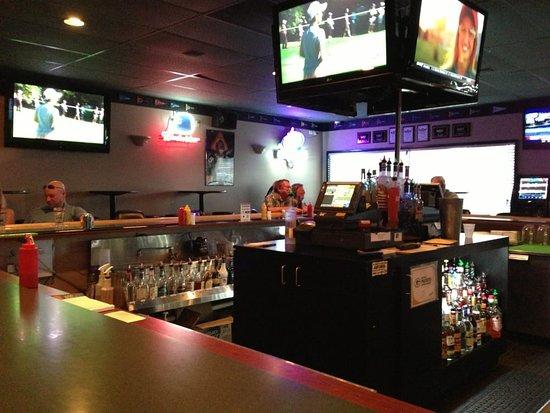 Jumpers Sports Bar & Grill
