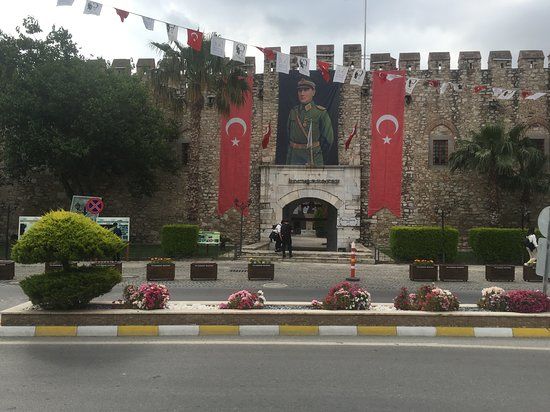 Öküz Mehmet Paşa Kervansarayı