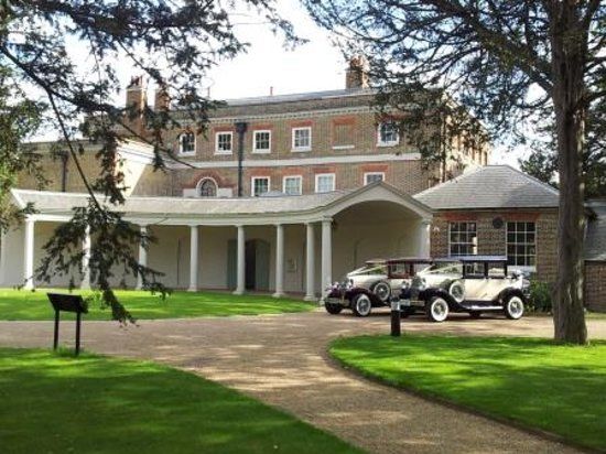Valentines Mansion & Gardens