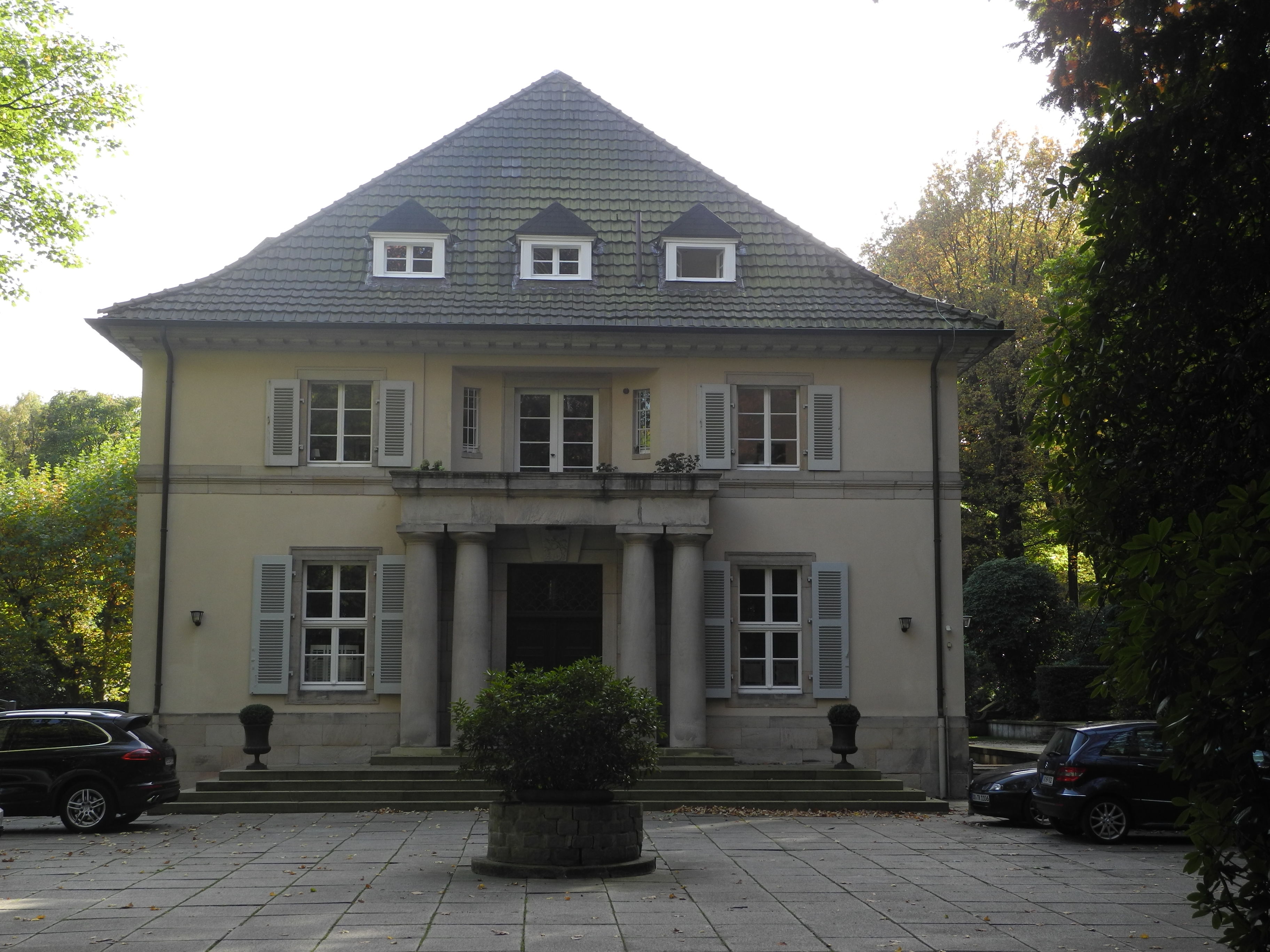 Haus Höhe