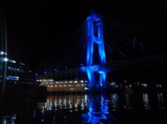 Soekarno Bridge